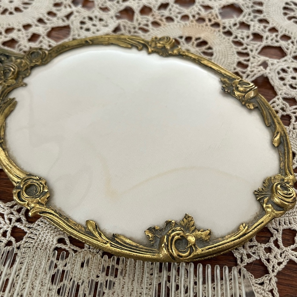 Vintage mirror, brush, comb set - Picture 5 of 16